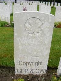 Etaples Military Cemetery - Durnin, James Earle